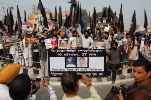 Dal Khalsa youth workers hold protests against denial of justice in India