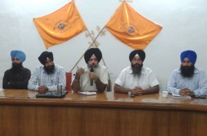 Dal Khalsa Leaders addressing the meeting
