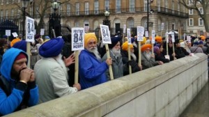 Hundreds of Sikhs, many from the Midlands, are protesting outside Downing Street [February 21, 2014]