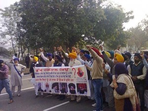 A view of protest march held at Sahibzada Ajit Singh (SAS) Nagar District [Dec. 17, 2013]