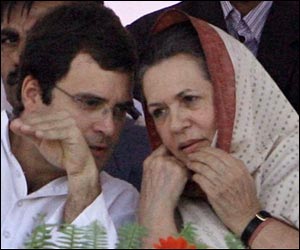 Rahul Gandhi (L) - Sonia Gandhi (R) [File Photo]